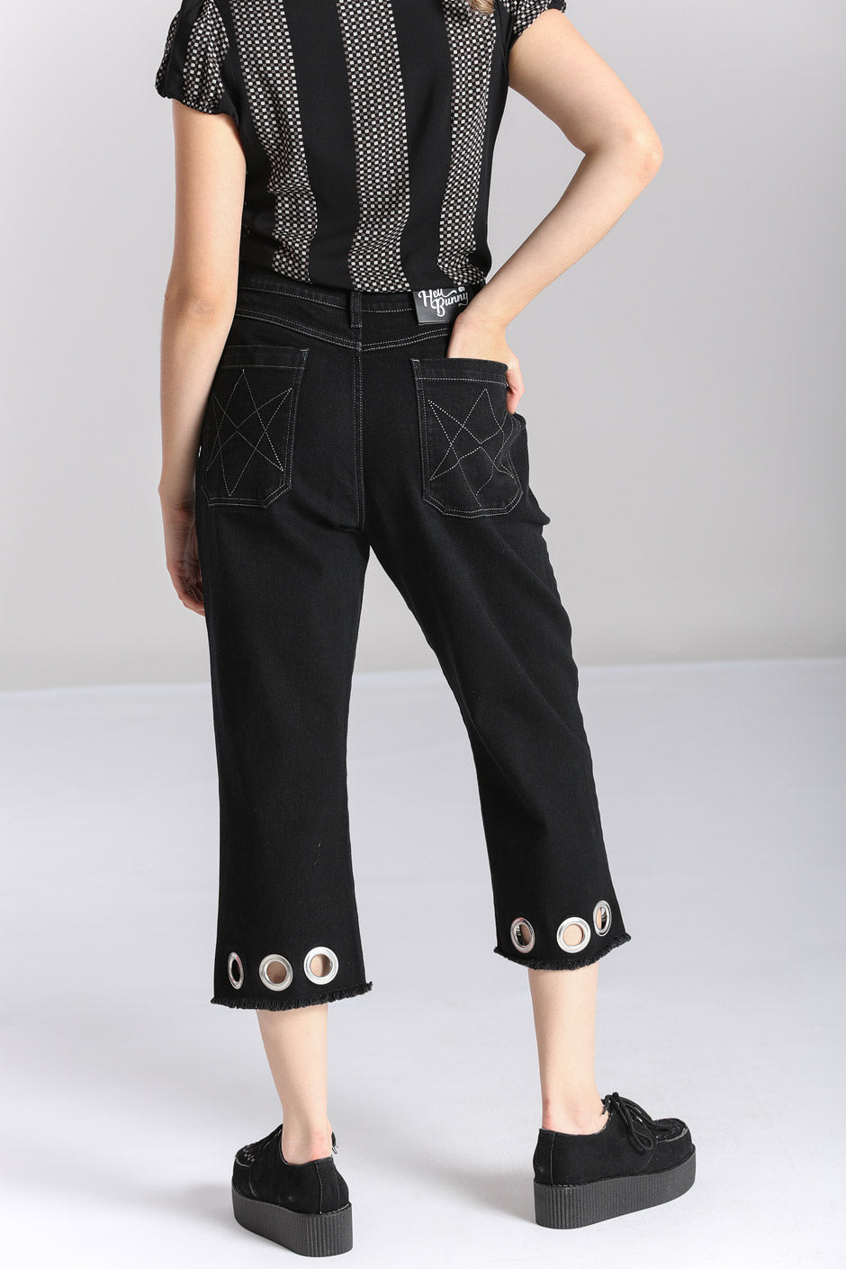 Destroya Cropped Jeans